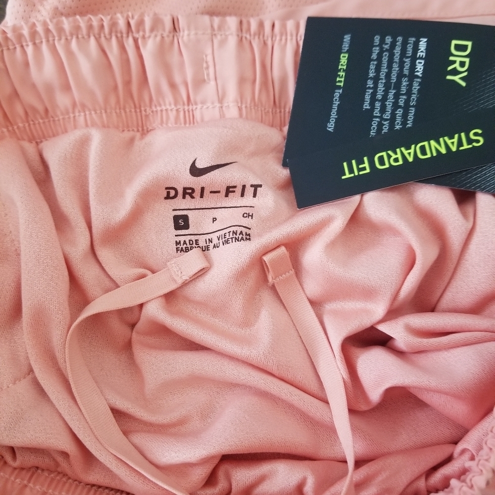 Nike Shorts - Picture 4 of 4